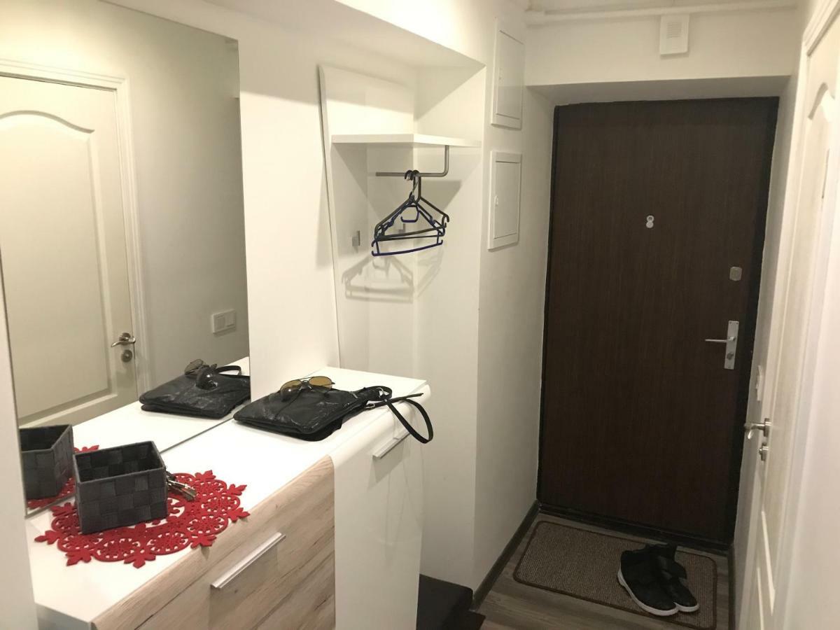 Fine Apartment Йелгава Екстериор снимка