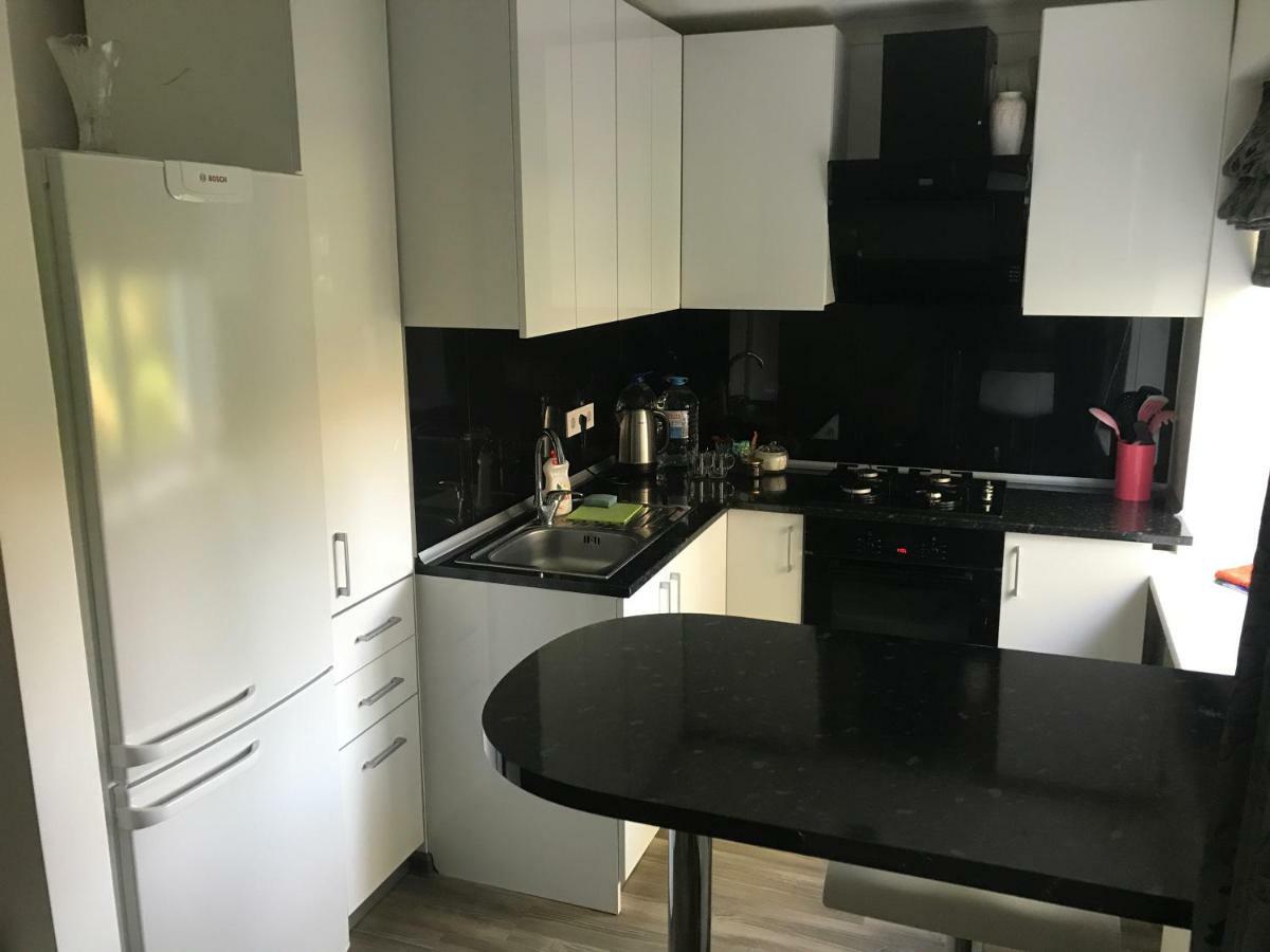 Fine Apartment Йелгава Екстериор снимка
