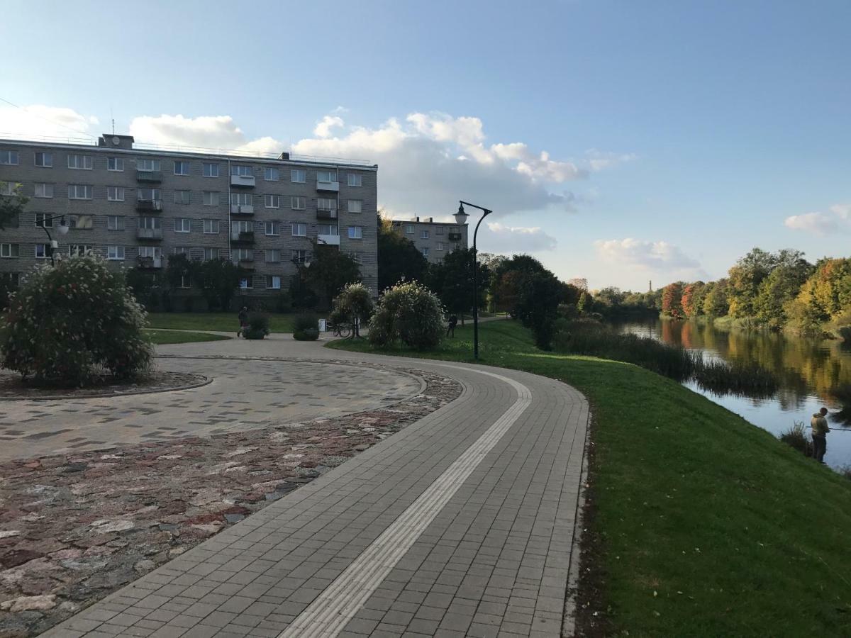 Fine Apartment Йелгава Екстериор снимка